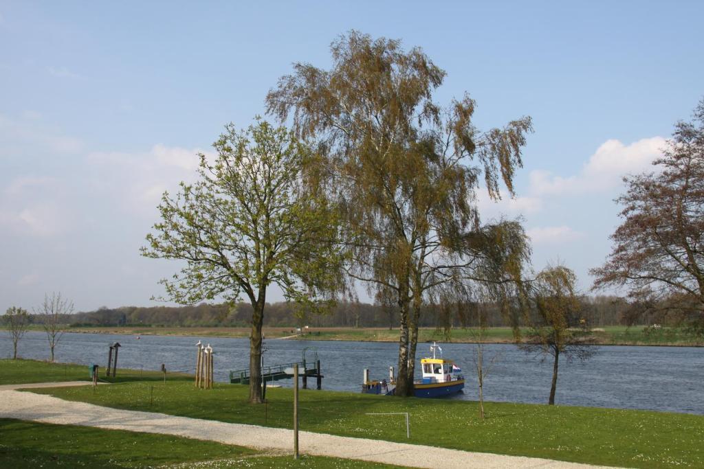 Veerhuys Tante Jet Hotel Blitterswijck Luaran gambar